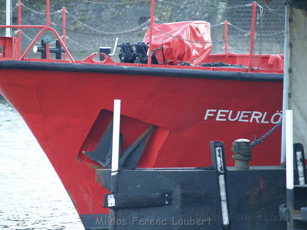 Feuerloeschboot 10-2      P091.JPG